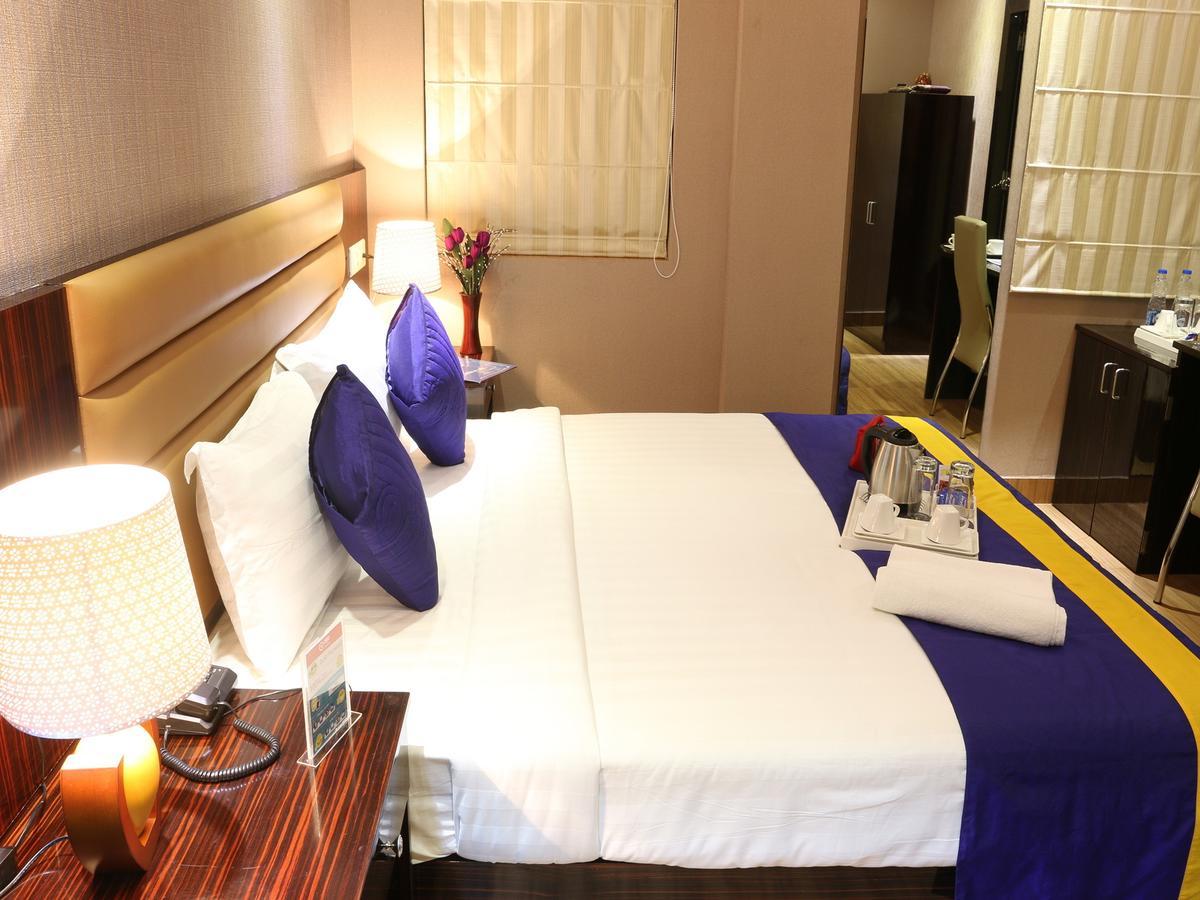 Oyo 662 Hotel Comfotel Kolkata Ngoại thất bức ảnh